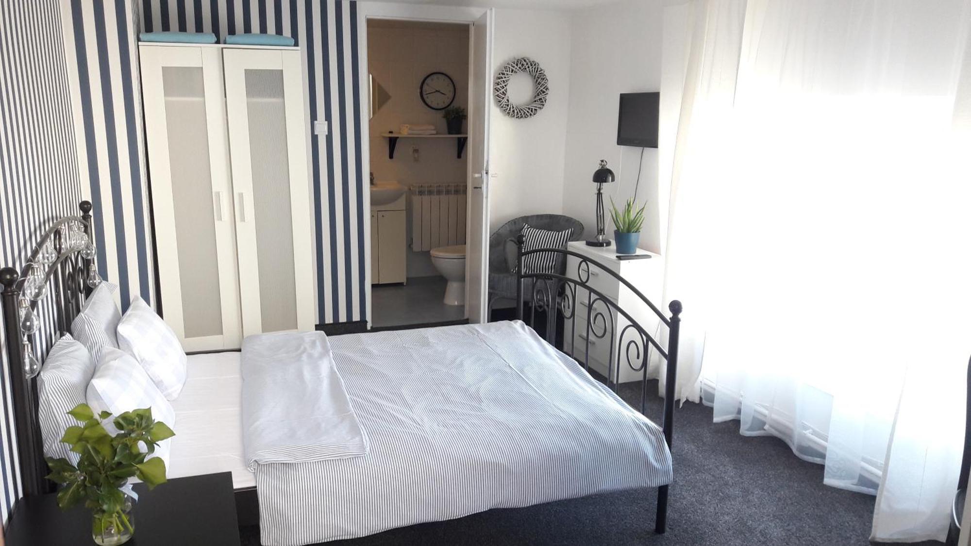 Babie Lato B&B Uniejow Εξωτερικό φωτογραφία