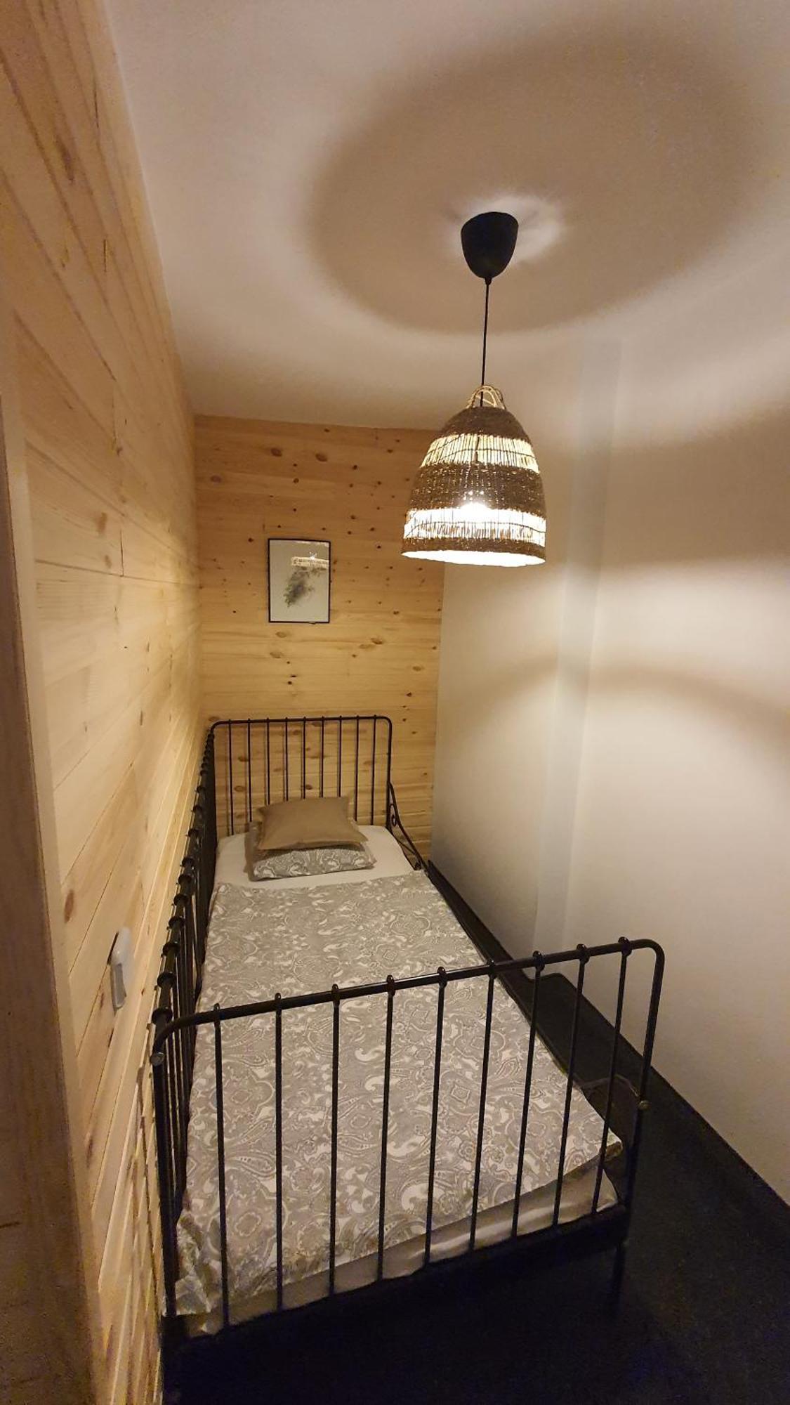 Babie Lato B&B Uniejow Δωμάτιο φωτογραφία