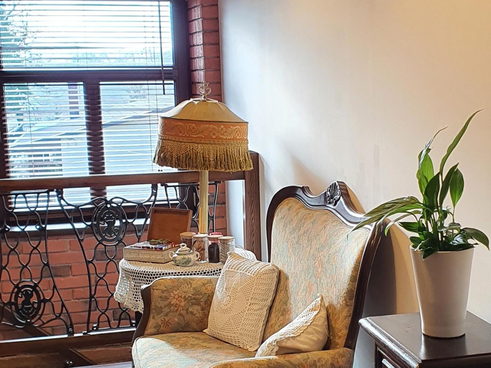 Babie Lato B&B Uniejow Εξωτερικό φωτογραφία