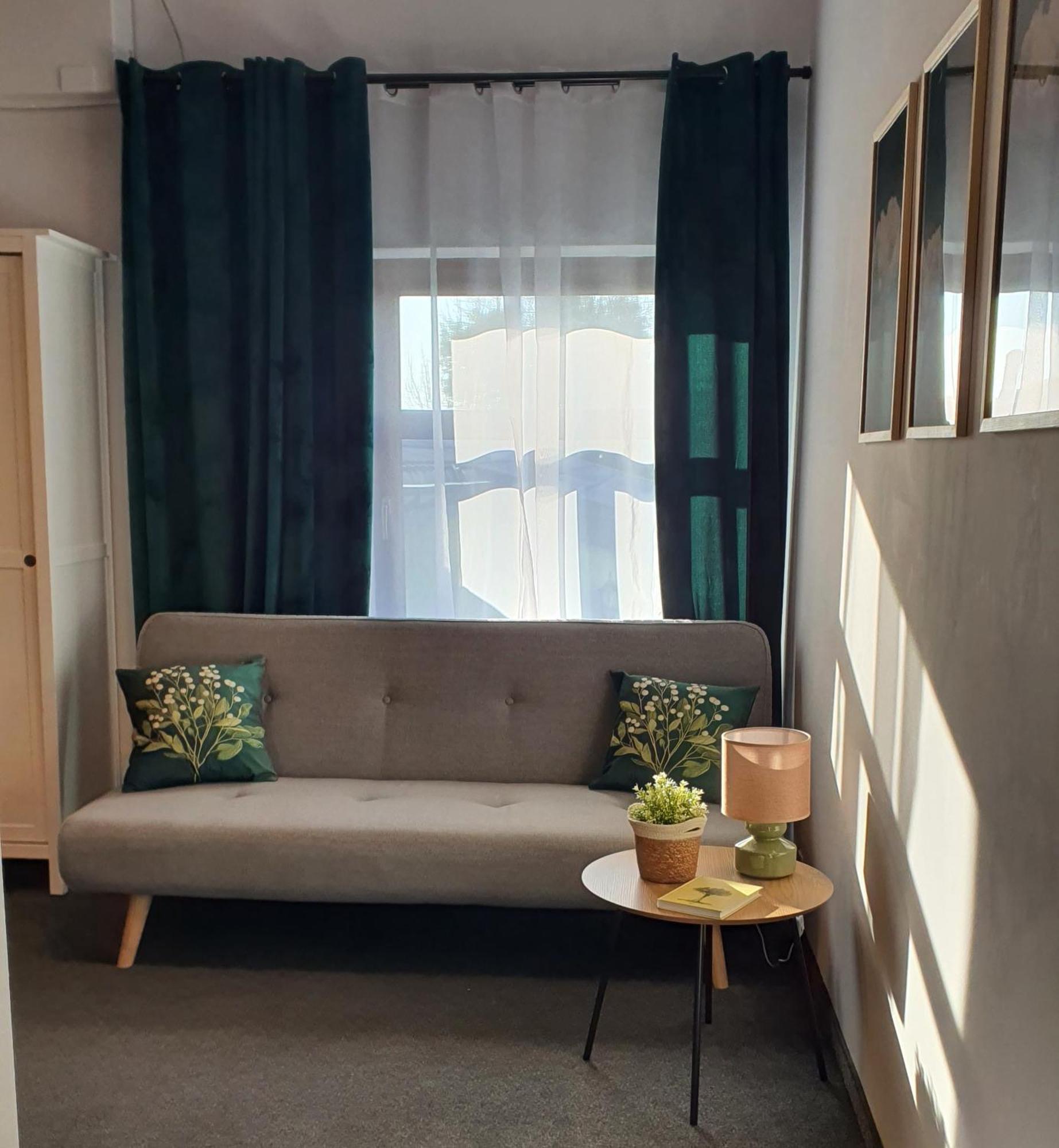 Babie Lato B&B Uniejow Εξωτερικό φωτογραφία