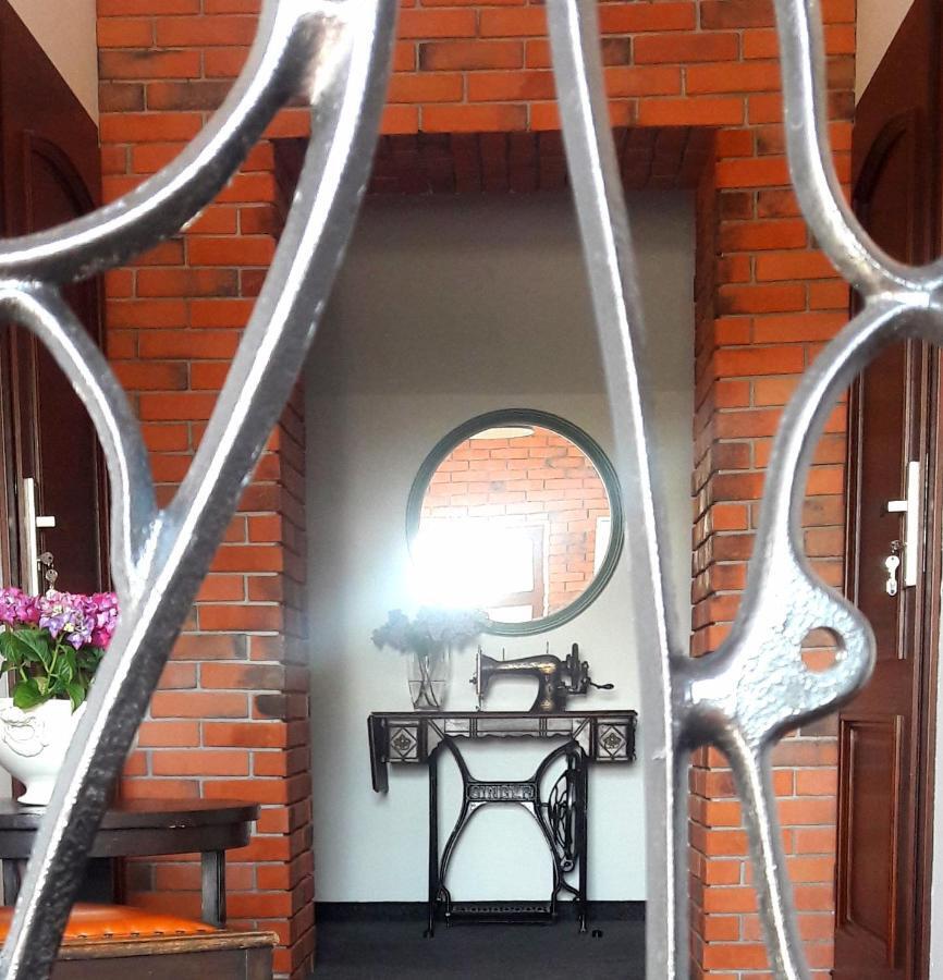 Babie Lato B&B Uniejow Εξωτερικό φωτογραφία